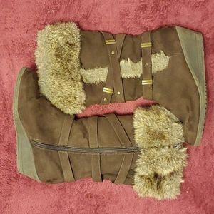 Womens Boots. Size 5.